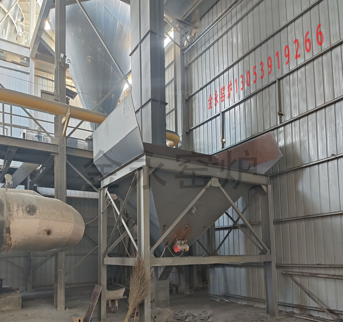 NE提升機及進(jìn)料倉